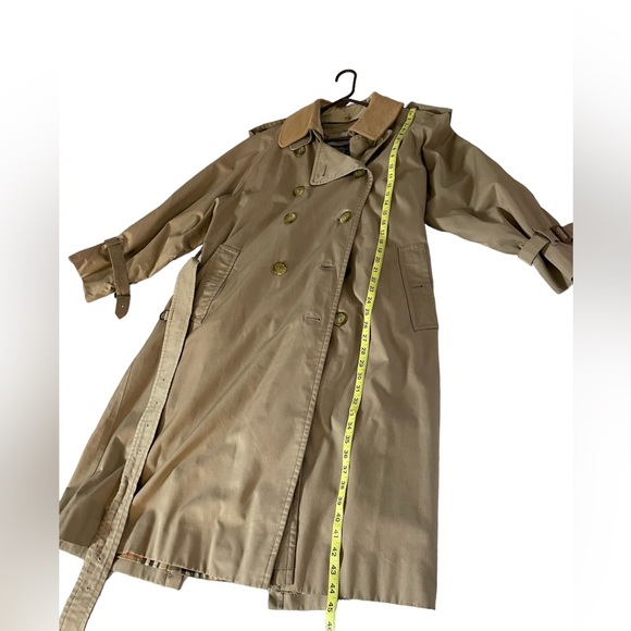 Burberry Tan Trench Coat - Picture 15 of 16